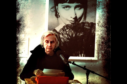 Aldona Gustas liest im FHXB zur Ausstellungseröffnung 20 Jahre Kreuzberger Chronik, Foto: © Michael Russ