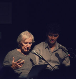 Farbfoto: Eckhardt und Jakob Siepmann, Foto: John Colton
